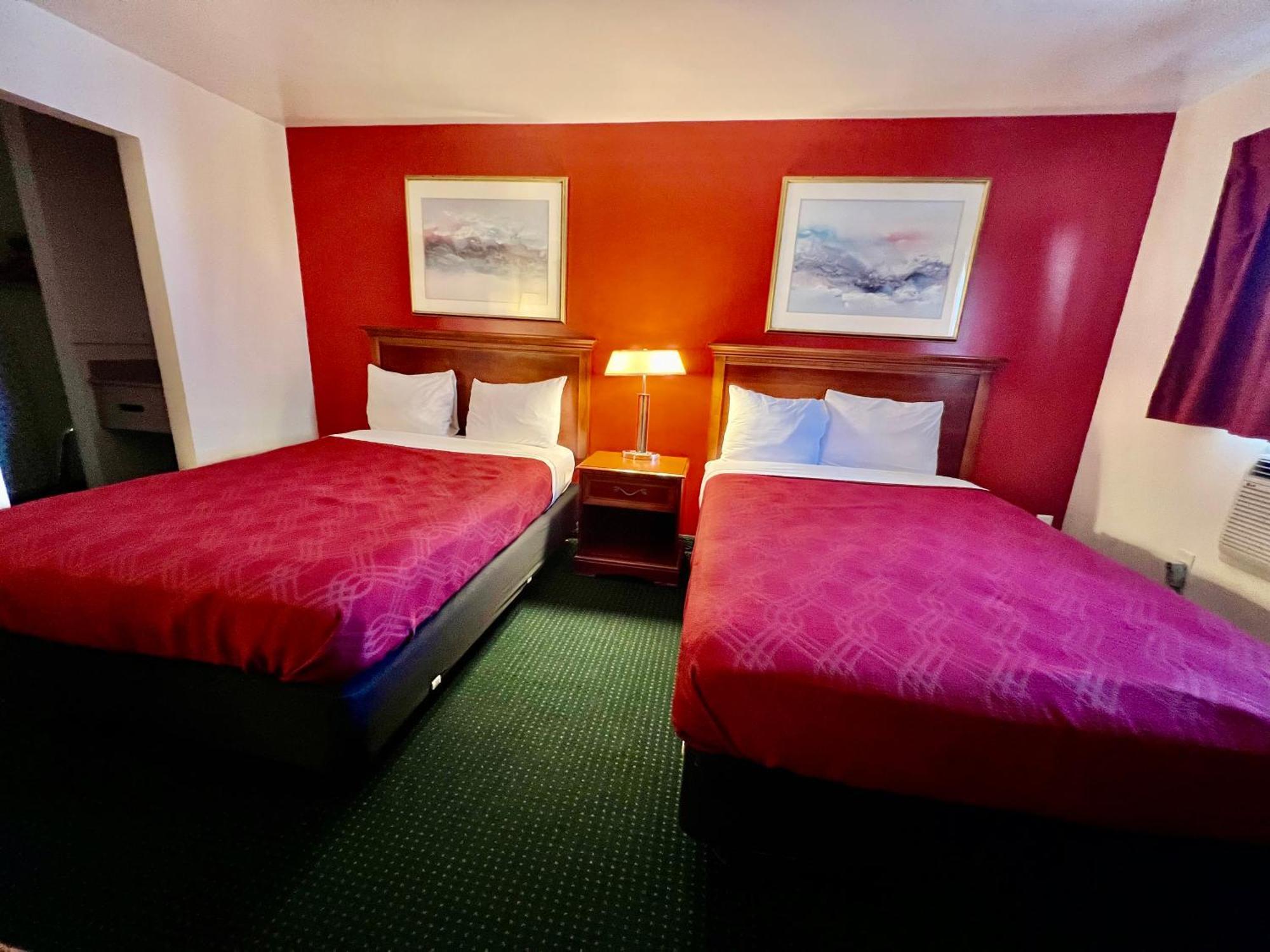 Rodeway Inn & Suites Brunswick Near Hwy 1 Exteriér fotografie